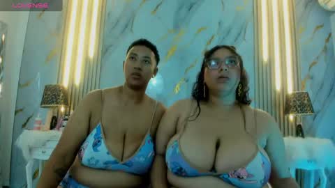 Snapshot of tiffantyandstacy chatting on 09/12/25, 08:31 Tiffany and Stacy online show from 09/12/25, 08:31