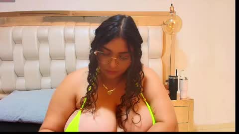 Snapshot of tiffantyandstacy chatting on 11/29/25, 07:50 Tiffany and Stacy online show from 11/29/25, 07:50