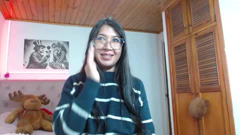 Snapshot of tiffany_beauty18 chatting on 10/08/25, 04:04 Tifanny online show from 10/08/25, 04:04