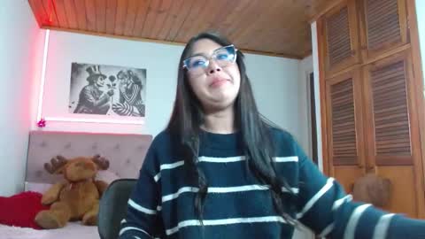 Snapshot of tiffany_beauty18 chatting on 10/09/25, 04:21 Tifanny online show from 10/09/25, 04:21