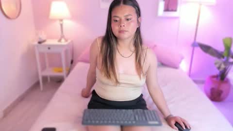 Tiffany online show from 11/19/25, 04:12