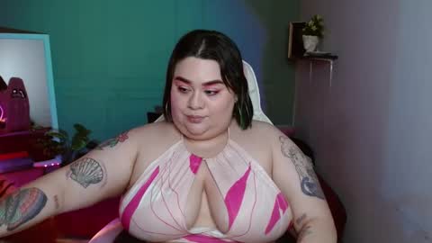 Snapshot of tiffany_laurens chatting on 01/10/25, 08:51 dont forget ask for custom vids online show from 01/10/25, 08:51