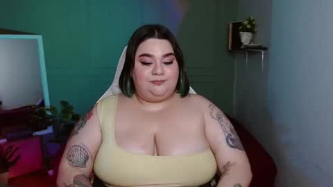 Snapshot of tiffany_laurens chatting on 01/11/25, 07:17 dont forget ask for custom vids online show from 01/11/25, 07:17