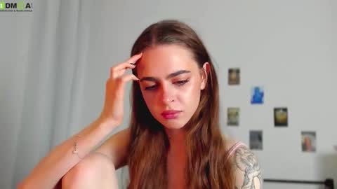 Snapshot of tiffany_loong chatting on 11/05/25, 08:31 tiffany online show from 11/05/25, 08:31