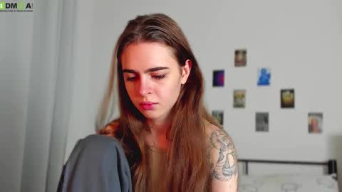 Snapshot of tiffany_loong chatting on 11/14/25, 11:02 tiffany online show from 11/14/25, 11:02