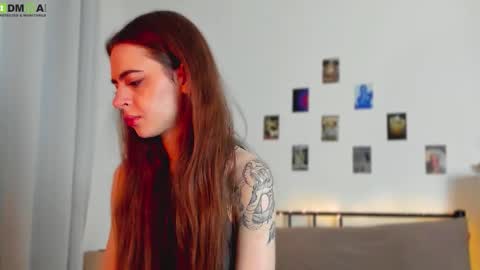 Snapshot of tiffany_loong chatting on 12/01/25, 12:26 tiffany online show from 12/01/25, 12:26