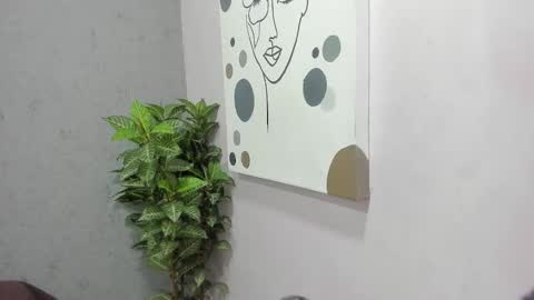 tiffany_mendez online show from 11/14/25, 12:04