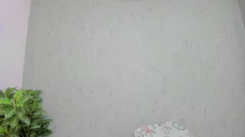 tiffany_mendez online show from 11/24/25, 12:05