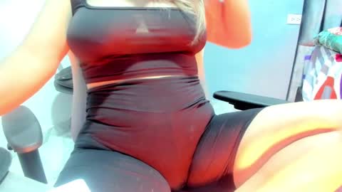 Snapshot of tiffany_teressa chatting on 01/12/25, 02:24 tiffany theressa online show from 01/12/25, 02:24