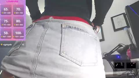 Snapshot of tiffany_teressa chatting on 02/15/25, 04:47 tiffany theressa online show from 02/15/25, 04:47