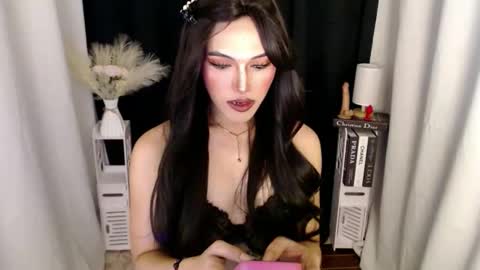 Snapshot of tiffany_welson chatting on 11/22/25, 06:29 tiffany online show from 11/22/25, 06:29