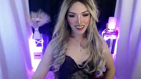 Snapshot of tiffany_welson chatting on 11/27/25, 05:53 tiffany online show from 11/27/25, 05:53