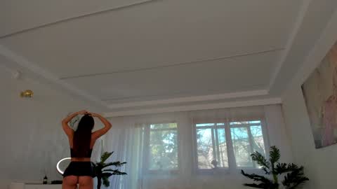 Tiffany Houston online show from 12/19/24, 07:29