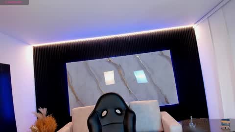 Snapshot of tiffanyhoustton chatting on 02/16/26, 12:45 tiffanyhoustton online show from 02/16/26, 12:45