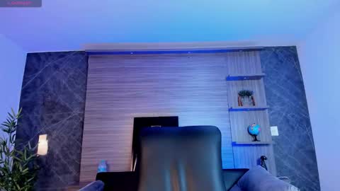 Snapshot of tiffanyhoustton chatting on 02/19/26, 11:28 tiffanyhoustton online show from 02/19/26, 11:28