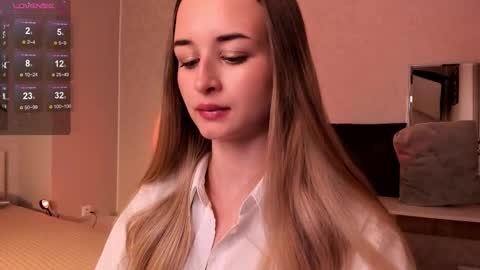 Tiffany online show from 10/27/25, 01:15