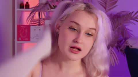 tiffanyjons online show from 12/21/25, 06:04