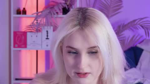 tiffanyjons online show from 02/15/26, 05:42