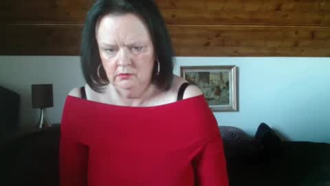 Snapshot of tiffanymature chatting on 10/19/25, 03:12 TiffanyMature online show from 10/19/25, 03:12