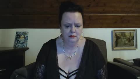 TiffanyMature online show from 05/01/26, 10:09