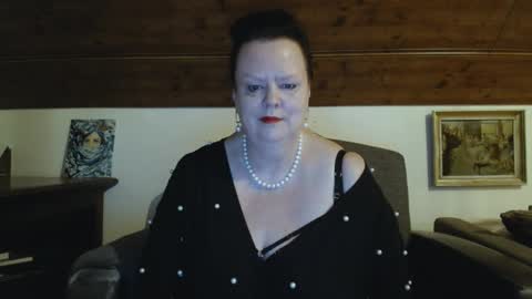 TiffanyMature online show from 05/03/26, 08:15