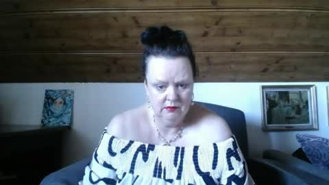 TiffanyMature online show from 05/26/26, 09:38
