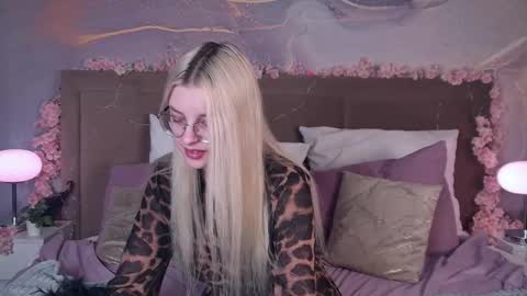 tiffanypeach online show from 03/13/26, 01:18