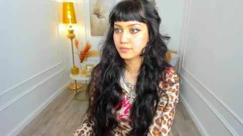 tiffanyyoun online show from 04/03/26, 12:14