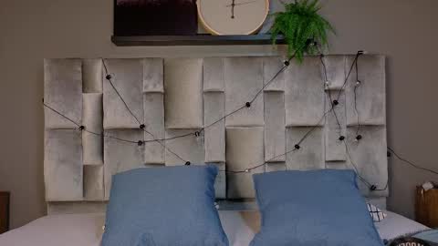 Tiffany  online show from 11/10/25, 08:08