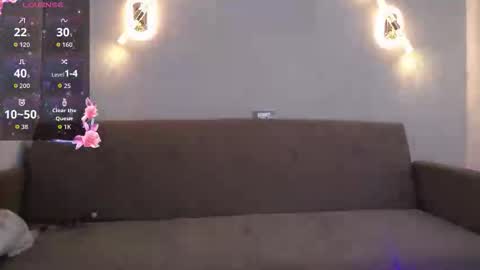 Tifany online show from 11/30/25, 03:43