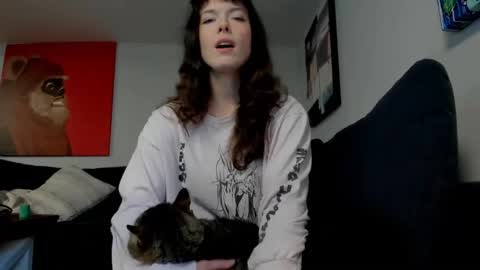 Snapshot of tiggerrosey chatting on 09/26/25, 06:01 All my Links online show from 09/26/25, 06:01