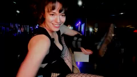 Snapshot of tiggerrosey chatting on 11/08/25, 08:29 All my Links online show from 11/08/25, 08:29