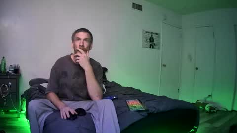 Snapshot of tiggity19 chatting on 06/14/26, 08:05 Tiggity23 come stroke my 9 cock with ne online show from 06/14/26, 08:05