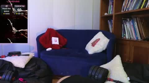 Snapshot of tightncuteass chatting on 04/22/26, 06:53 Camilo online show from 04/22/26, 06:53