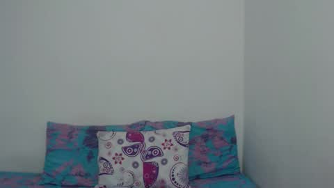 Snapshot of tiiana_01 chatting on 11/12/25, 07:24 Tatiana online show from 11/12/25, 07:24