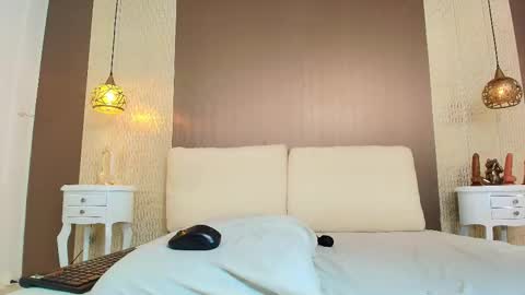 T I F F A N Y online show from 11/25/25, 07:58