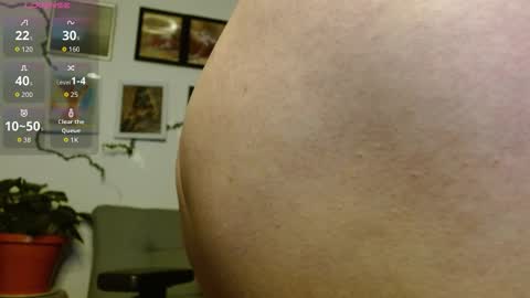 Tiina hz online show from 10/09/25, 12:52