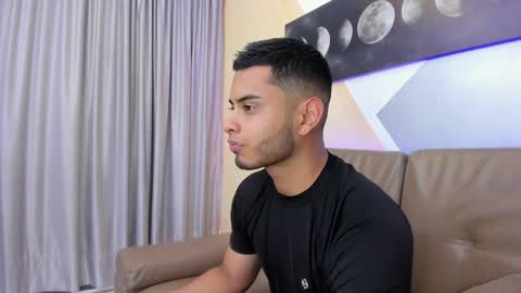 Snapshot of tiler_price chatting on 01/07/25, 07:49 Tyler online show from 01/07/25, 07:49