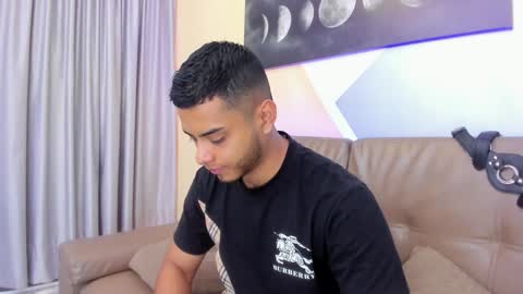 Snapshot of tiler_price chatting on 02/05/25, 07:53 Tyler online show from 02/05/25, 07:53