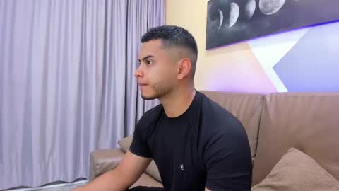 Snapshot of tiler_price chatting on 02/18/25, 07:52 Tyler online show from 02/18/25, 07:52