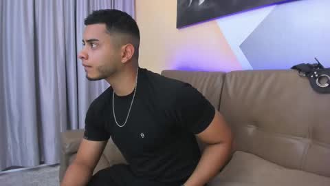 Snapshot of tiler_price chatting on 02/25/25, 07:36 Tyler online show from 02/25/25, 07:36