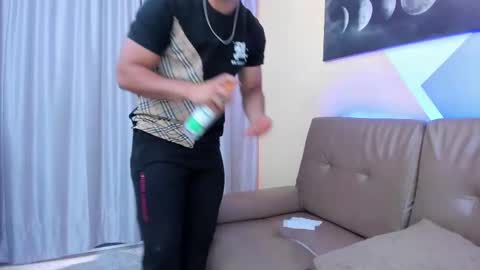 Snapshot of tiler_price chatting on 03/01/25, 07:26 Tyler online show from 03/01/25, 07:26