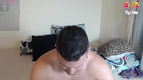 Snapshot of tim_and_sam chatting on 11/04/25, 08:41 Timothy and Santy online show from 11/04/25, 08:41