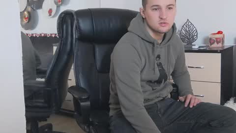 ask me online show from 02/08/25, 02:16