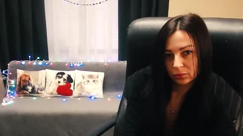 Luisa online show from 12/16/25, 08:52