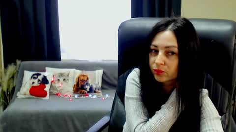 Luisa online show from 05/04/26, 07:48