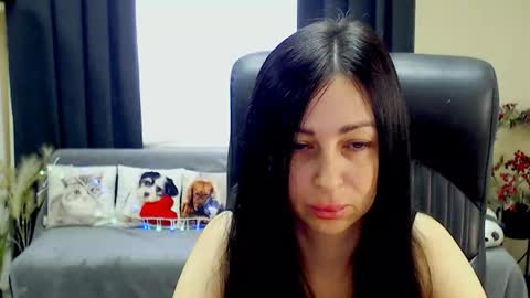 Luisa online show from 06/10/26, 07:51