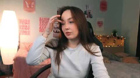 Snapshot of timewithout chatting on 01/08/26, 07:27 Mia online show from 01/08/26, 07:27