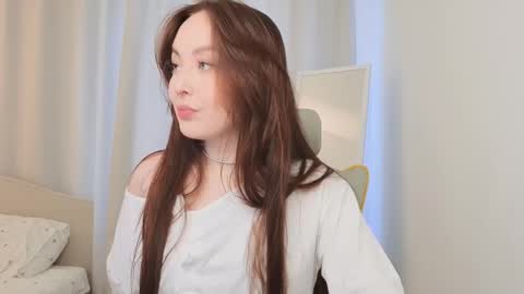 Mia online show from 03/19/26, 01:59