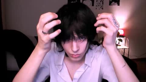 Snapshot of timi_moon chatting on 11/17/25, 08:03 timi_moon online show from 11/17/25, 08:03